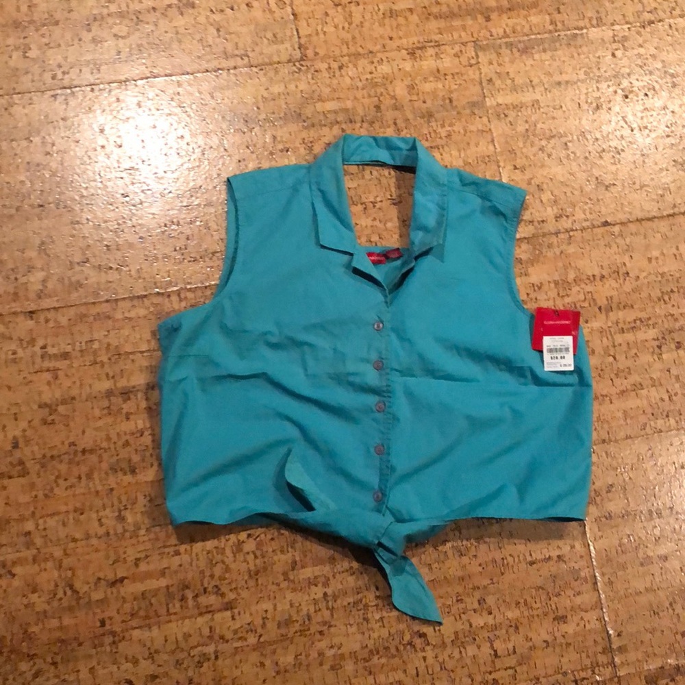Women’s summer shirt.